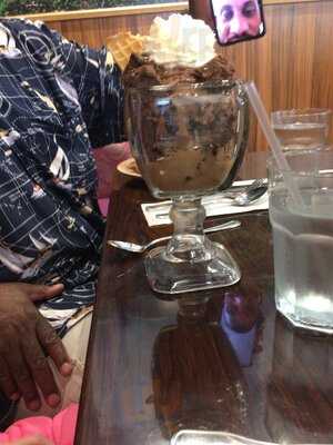 White Rabbit Dessert Experience