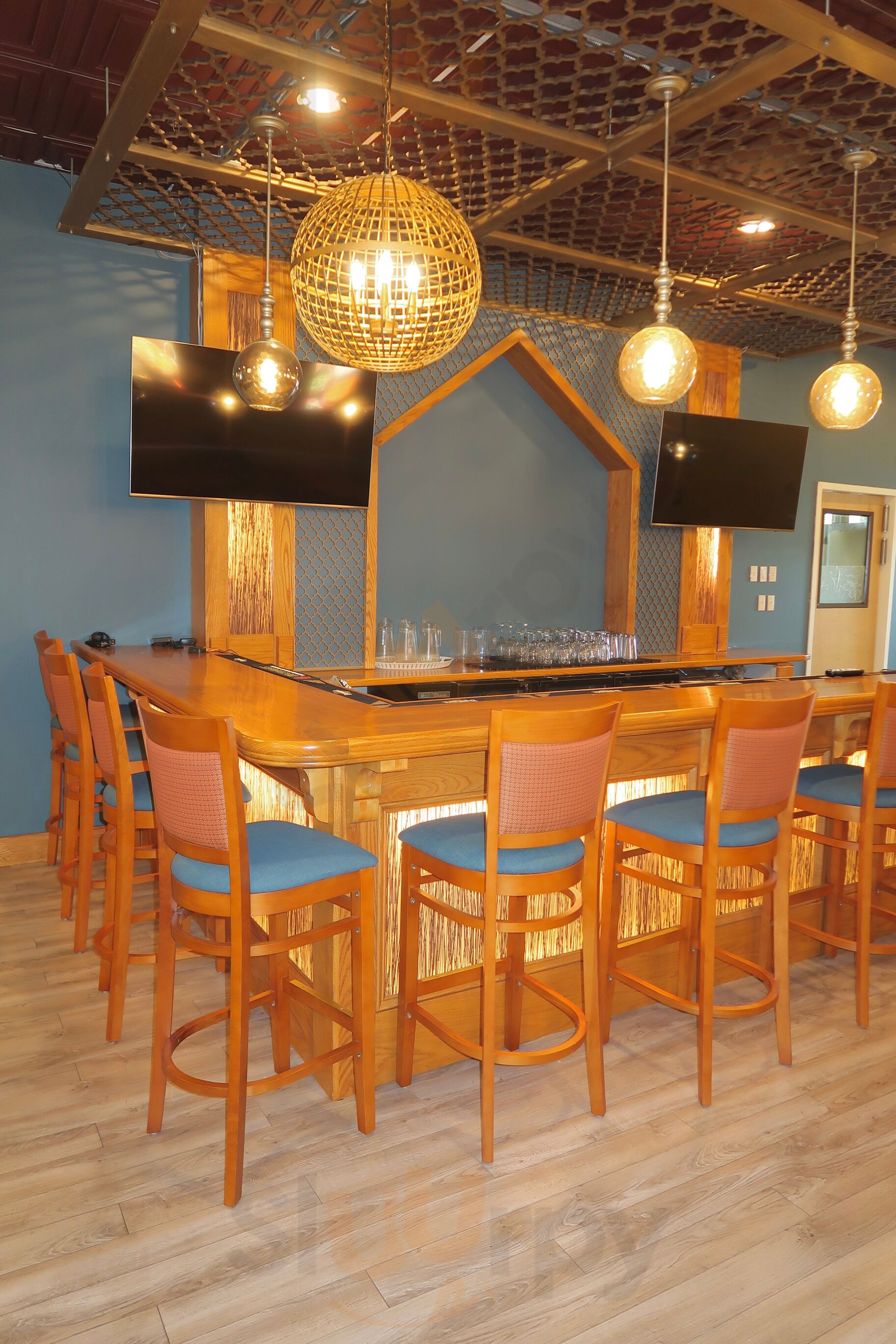 Taj Indian Restaurant And Bar