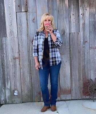 Angie's Sugar Buzz Bakery