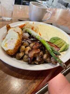 Island Vintage Wine Bar