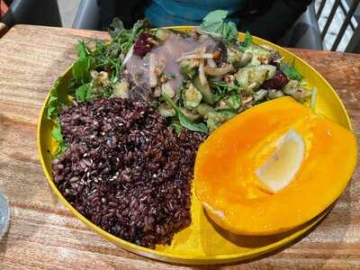 Island Vintage Wine Bar