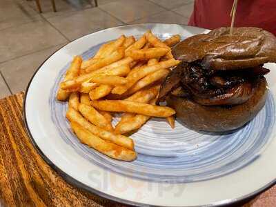 Island Vintage Wine Bar