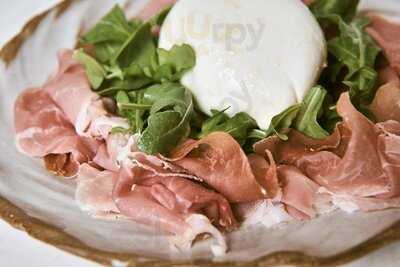 Sogno Toscano Cafe Market & Wine Bar