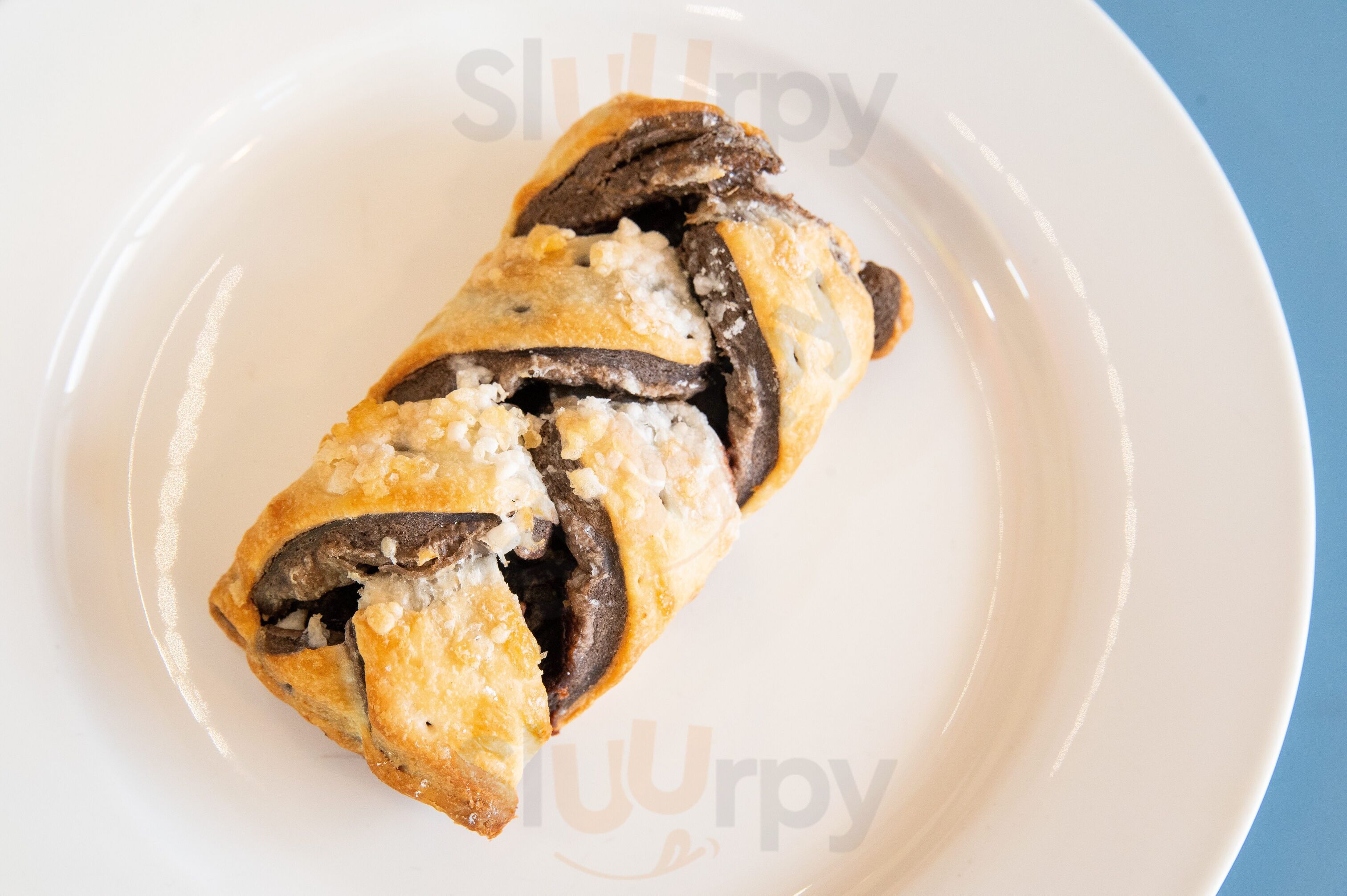 Elephant Fusion Cafe & Bakery