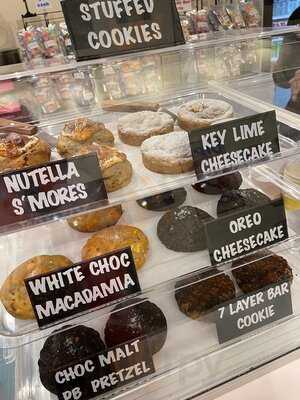 Simons Says Dip This