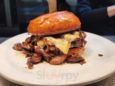 Shadowline Burgers & Brews