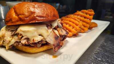 Shadowline Burgers & Brews