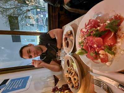 Hole In The Wall - Williamsburg