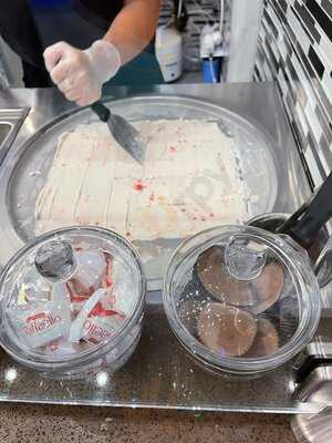 Iroll Ice Cream