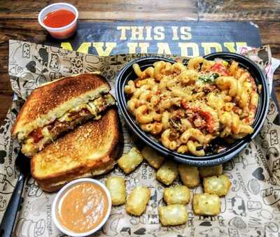 I Heart Mac & Cheese