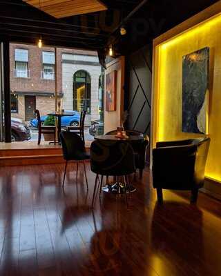 Kodiak Cocktail Bar & Music Lounge