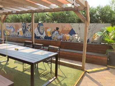 The Patio At Hotel Washington