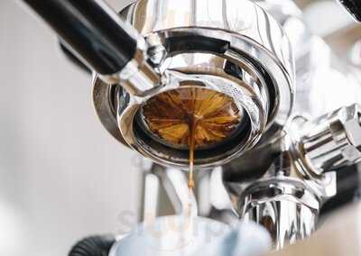 Wave3coffee And Chocolate