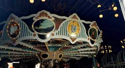 Wolfie's Carousel Bar