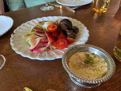 Lutie’s Garden Restaurant