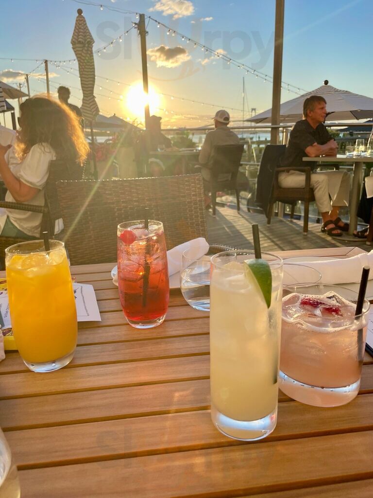 The Restaurant At Newport Harbor Island Resort