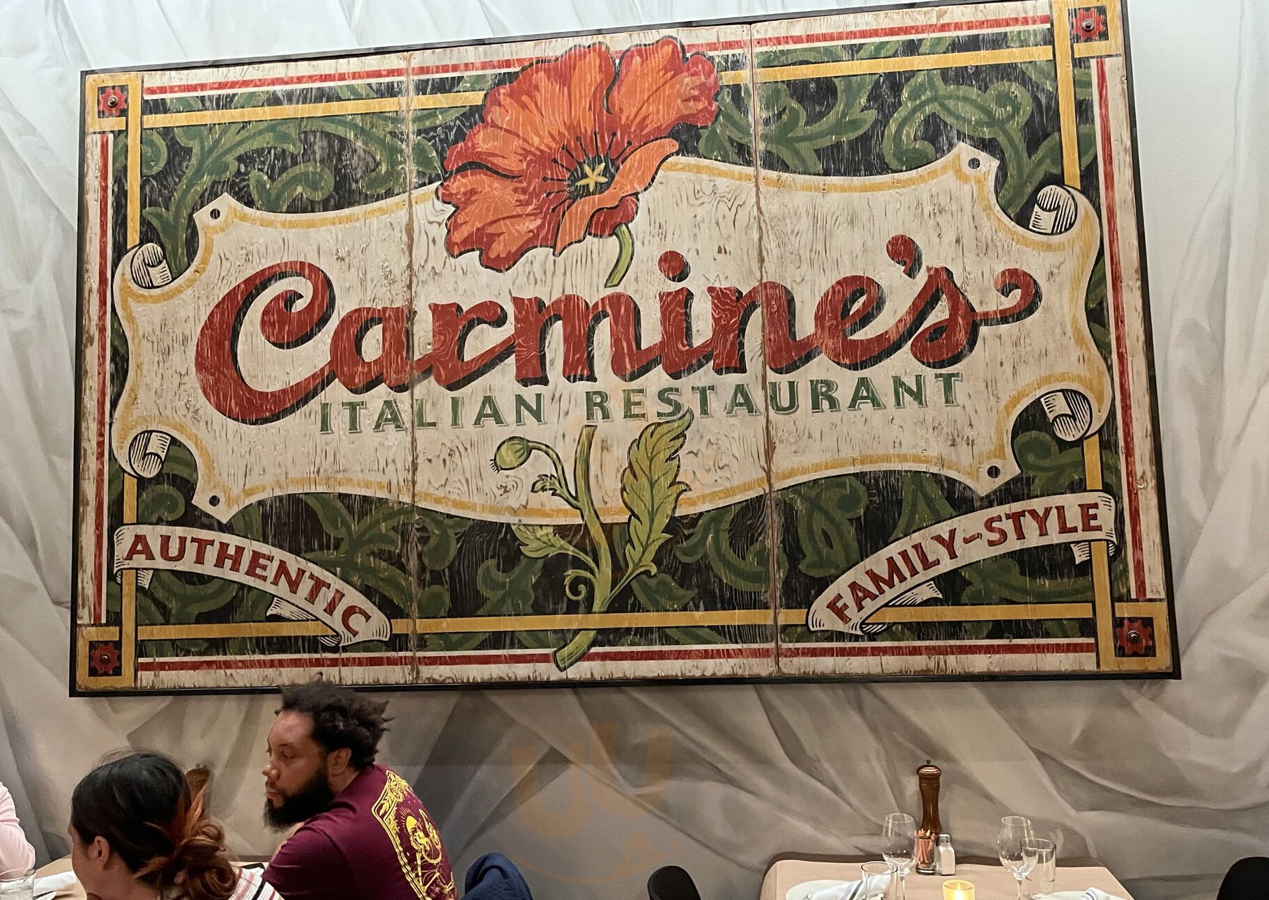 Carmine's Mcgregor Square