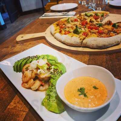 What'zzapp Restaurant