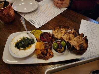 Perennial On Lockwood