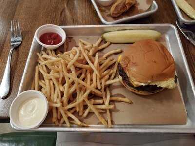 Perennial On Lockwood