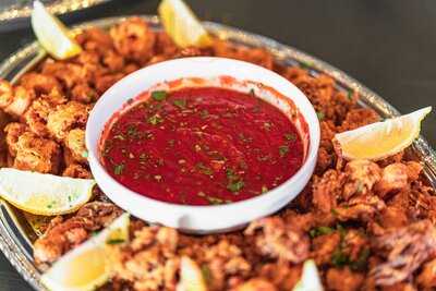 Mikami Bar & Revolving Sushi