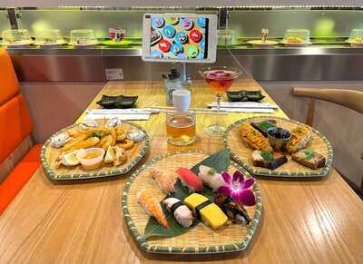 Mikami Bar & Revolving Sushi