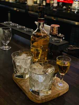 Tradesman Coffee Shop & Pizza Bar