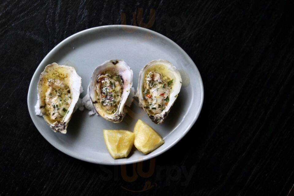 Locals Seafood Restaurant & Market