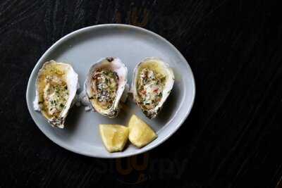 Locals Seafood Restaurant & Market