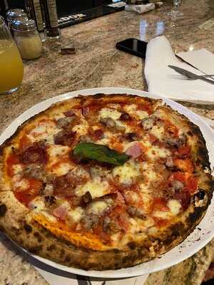 Manny's Cucina Napoletana