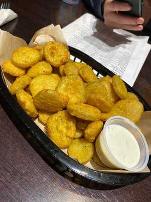 Backyard Burgers And Wings