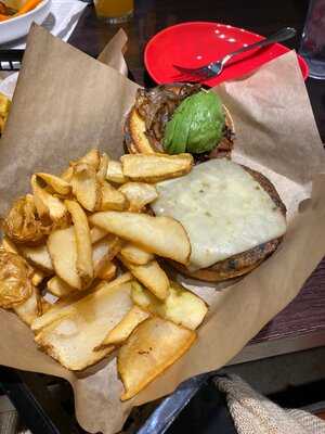 Backyard Burgers And Wings