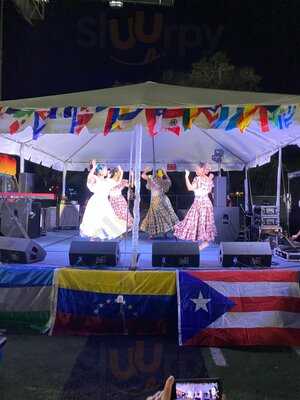 Sand Lake Food Trucks Park