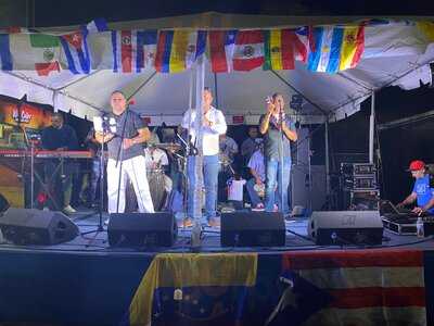 Sand Lake Food Trucks Park