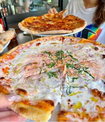 Mister O1 Extraordinary Pizza