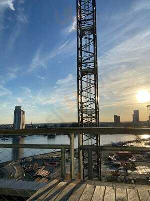 Canopy Baltimore Harbor Point