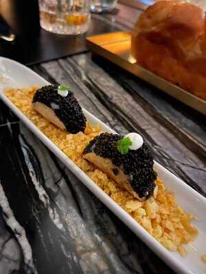 Harlo Steakhouse And Bar