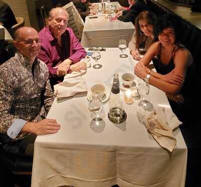 Harlo Steakhouse And Bar