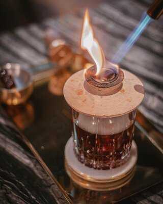 Harlo Steakhouse And Bar