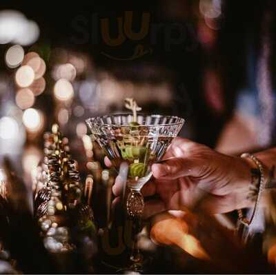 Harlo Steakhouse And Bar