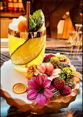 Harlo Steakhouse And Bar