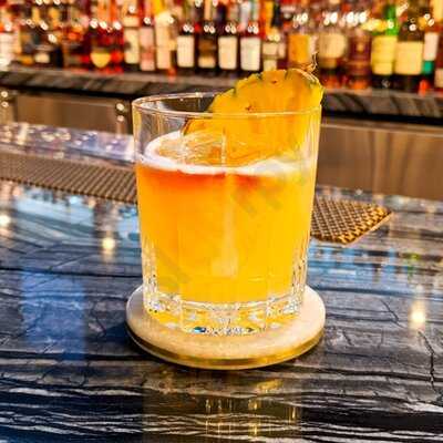 Harlo Steakhouse And Bar