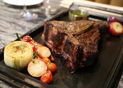 Harlo Steakhouse And Bar