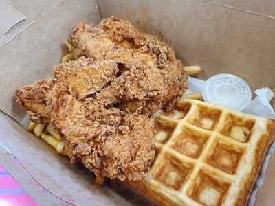 Ali's Chicken & Waffles