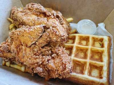 Ali's Chicken & Waffles