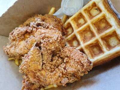 Ali's Chicken & Waffles