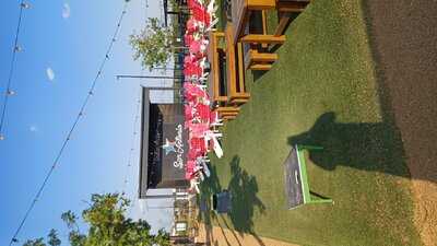 Chicken N Pickle - San Antonio