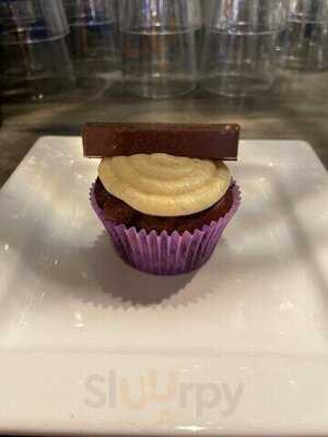 Big Billy's Bar & Grill