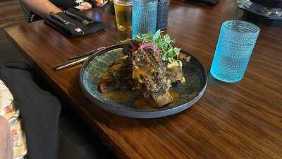 Castillo Craft Bar + Kitchen