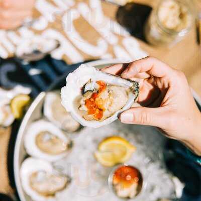 Shuckin' Shack Oyster